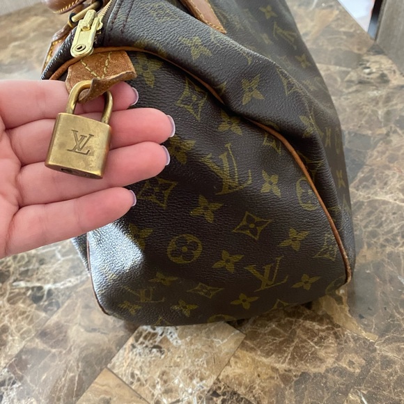 AUTH Louis Vuitton Speedy 30 - Picture 7 of 8